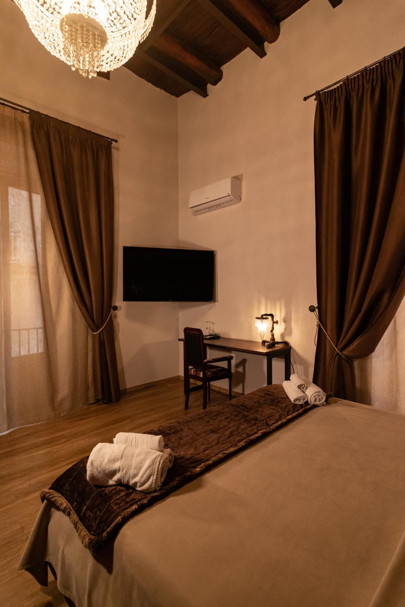 Duomo Luxury Suites ナポリ エクステリア 写真